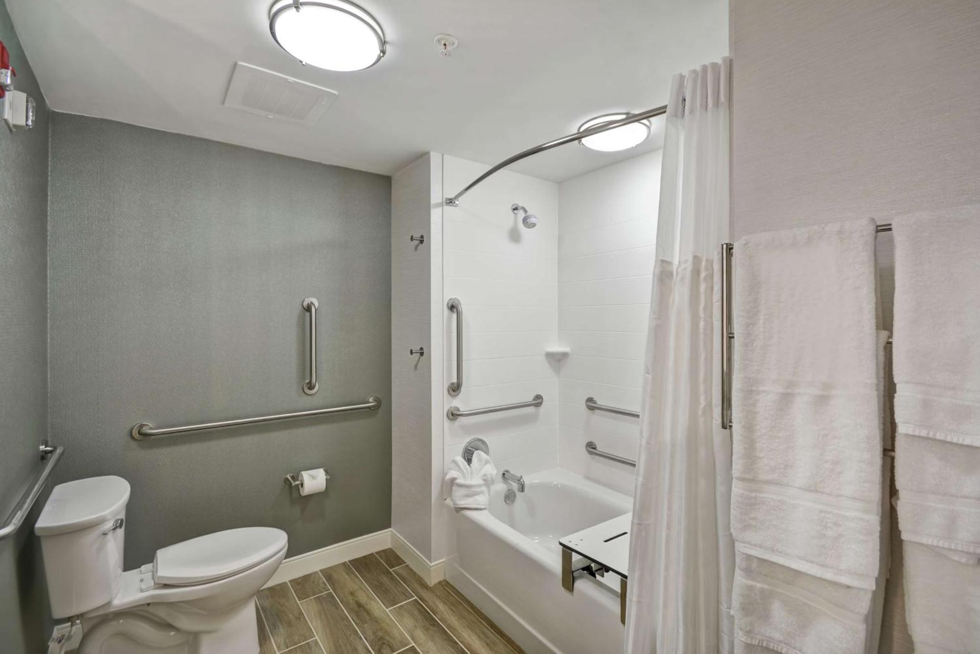 Hilton Garden Inn Gastonia Ngoại thất bức ảnh